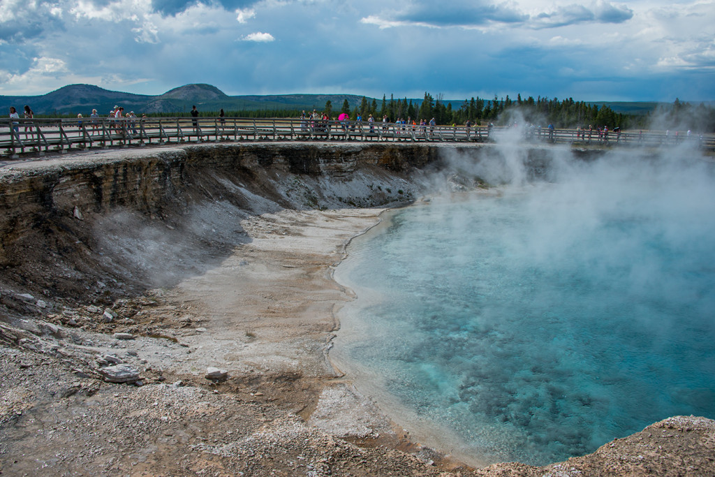 180360_Yellowstone_ExcelsiorGeyser2